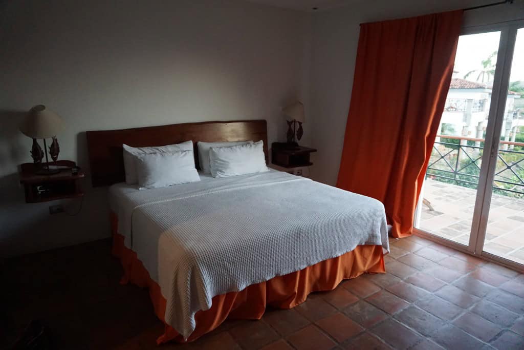 Bahia Del Sol Master King Bed