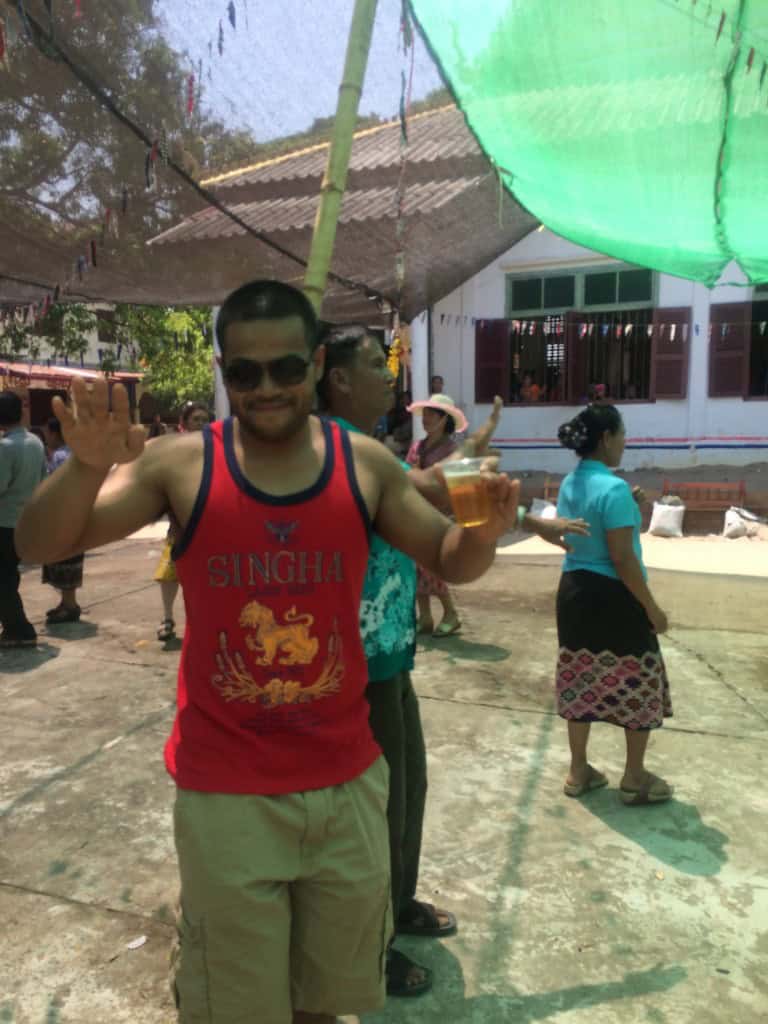 songkran dancing fittwotravel.com