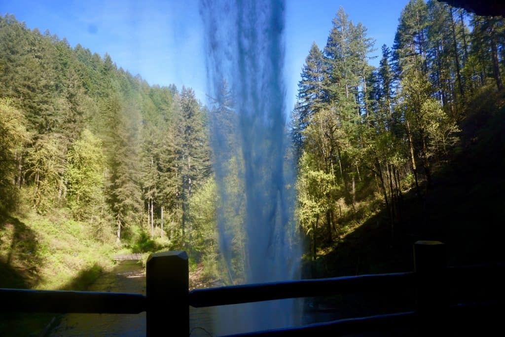 silver falls behind waterfall fittwotravel.com