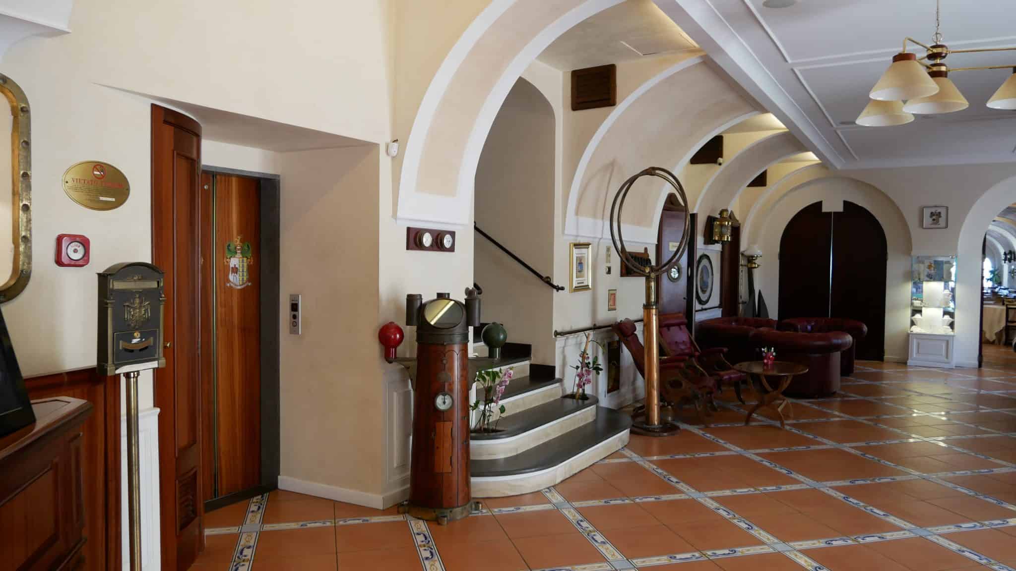 hotel marmorata lobby fittwotravel