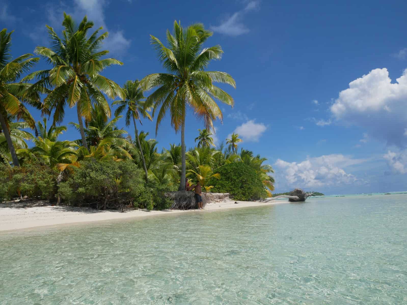 Aitutaki One Foot Island fittwotravel.com