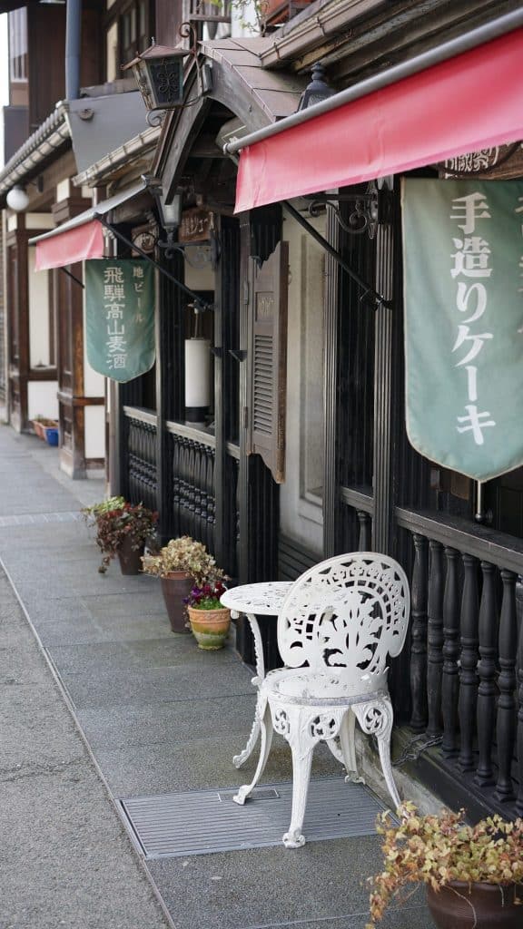 where to stay in takayama